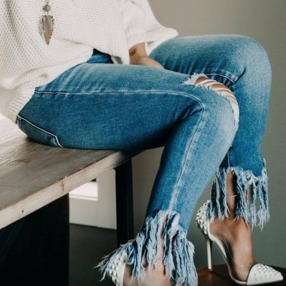 KanCan Denim - KanCan Size 5 Frayed Jeans